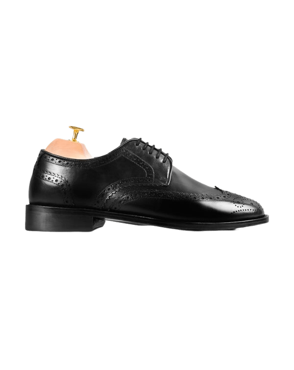 Medallion wingtip derby black crust